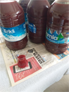 Sızma zeytinyağı ile üretilmiş 25 litre sarı kantaron yağı 5 litresi 5 bin TL